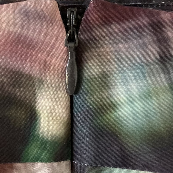 Cos Women's Satin Feel Skirt - UK Size 10/12 - Elegance and Comfort Combined - Picture 10 of 16